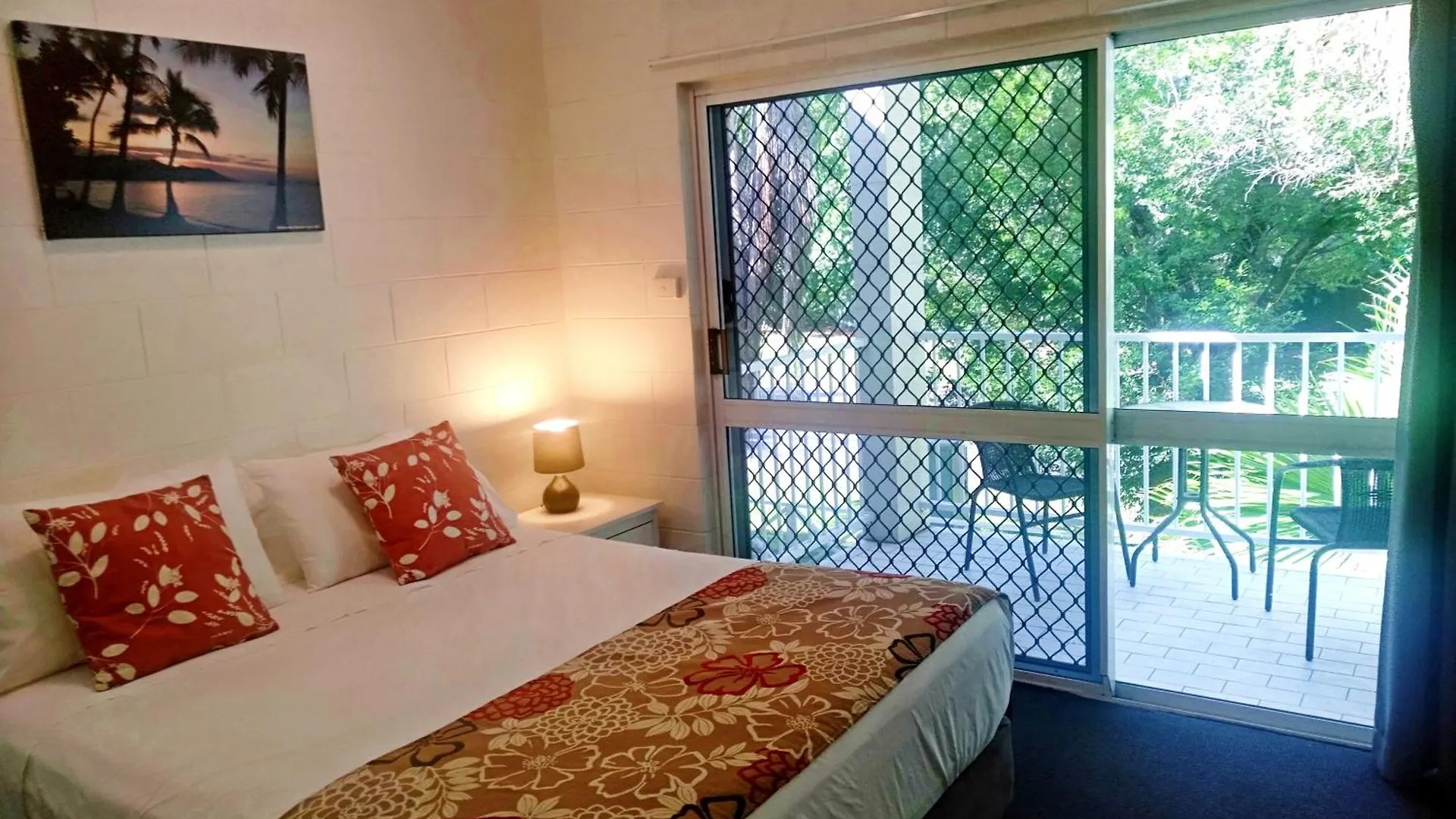 2 Bedroom Townhouse Port Douglas contacts